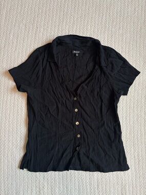 Madewell black top with shell mother of pearl buttons